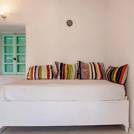 بيت للعطل Sira Stonehouse Lll *